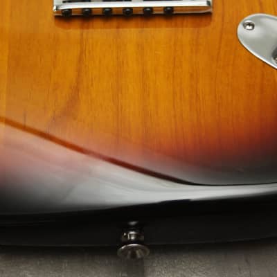 Fender Stratocaster 60th Anniversary Standard 2006 Sunburst image 12