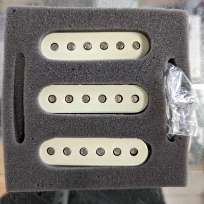Unknown Stratocaster pickups set for sale