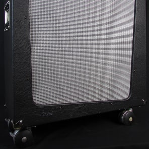 Peavey Classic 212 BV 150-Watt 2x12 Guitar Speaker Cabinet