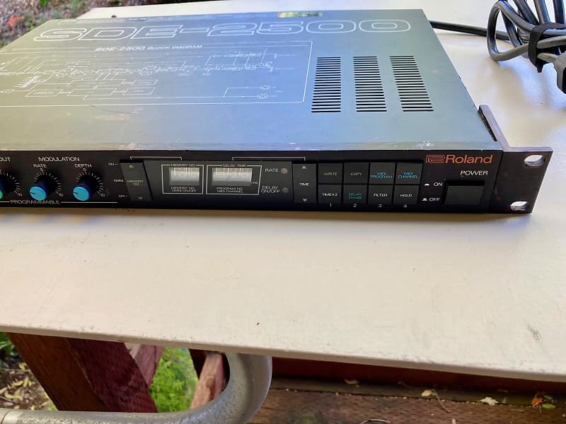 Roland SDE-2000 Digital Delay