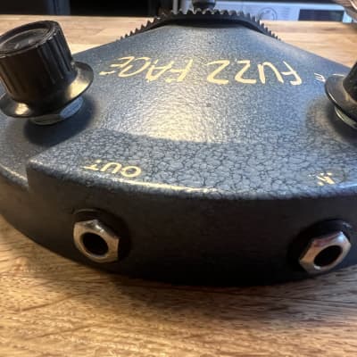 Dallas Arbiter Silicon Fuzz Face | Reverb UK Dallas Arbiter Silicon Fuzz Face | Reverb UK