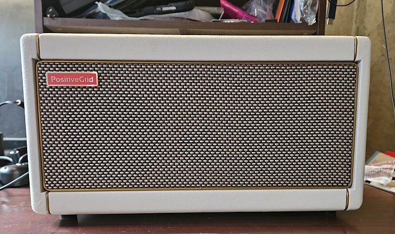 Positive Grid Spark 40 40-Watt 2x4" Modeling Guitar Combo 2021 - Pearl White image 1