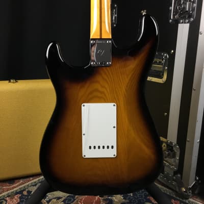 Fender Eric Johnson 1954 ‚ÄúVirginia‚Äù Stratocaster- 2-Color Sunburst image 5