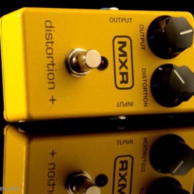MXR M104 DISTORTION PLUS Guitar Effect Pedal image 2