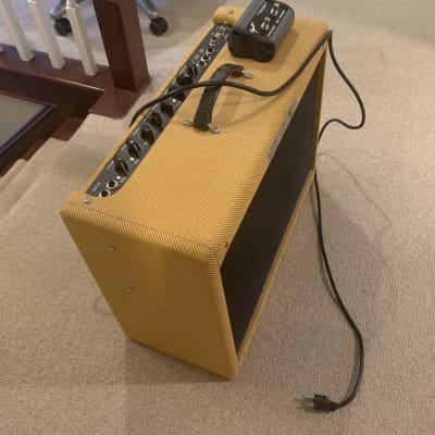 Fender Hot Rod Deluxe IV 3-Channel 40-Watt 1x12" Guitar Combo With Foot Switch image 4