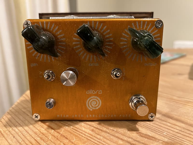 Spiral Electric FX Allora HighGain Darlington Fuzz Pedal Reverb