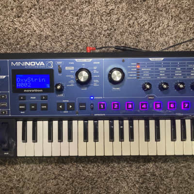 Novation MiniNova 37-Key 18-Voice Synthesizer 2012 - Present - Blue