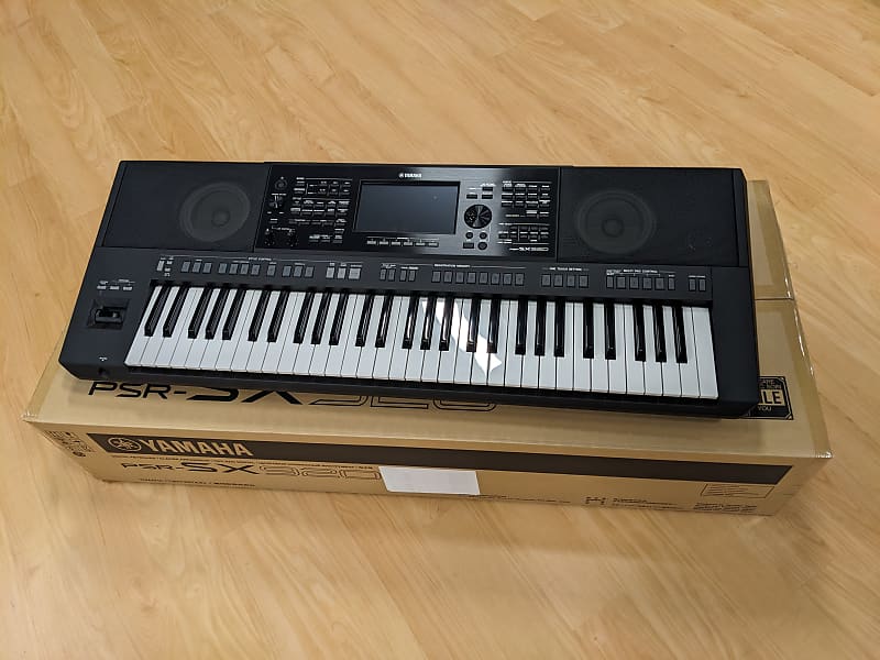 Amazon.com: Yamaha 61-Key Arranger Keyboard with Premium
