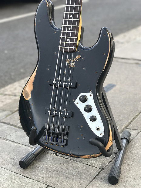 nash_jb63_fretless_bass_black_