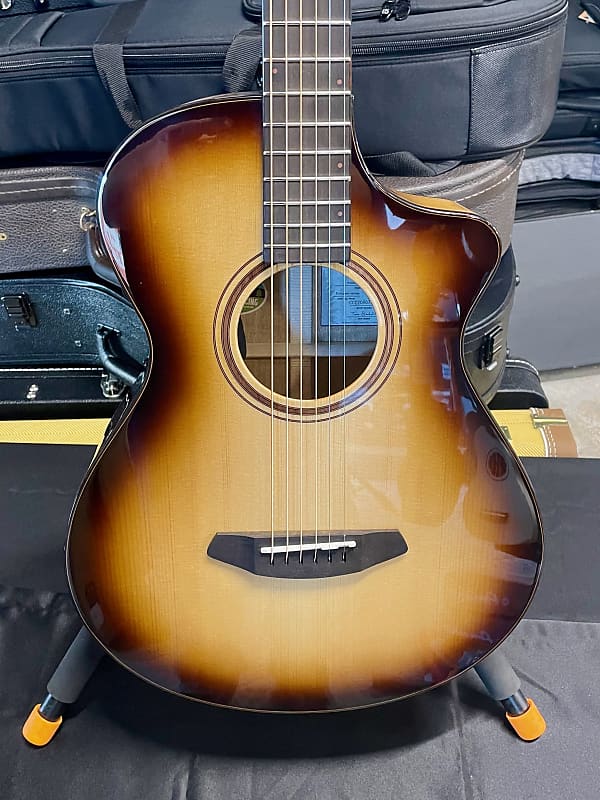 Breedlove Artista Pro Concertina CE Burnt Amber Reverb