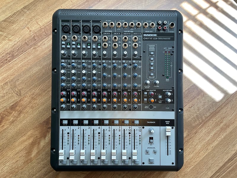 MACKIE マッキー 12チャンネルアナログミキサー ONYX 1220i MACKIE マッキー 12チャンネルアナログミキサー ONYX 1220i Onyx