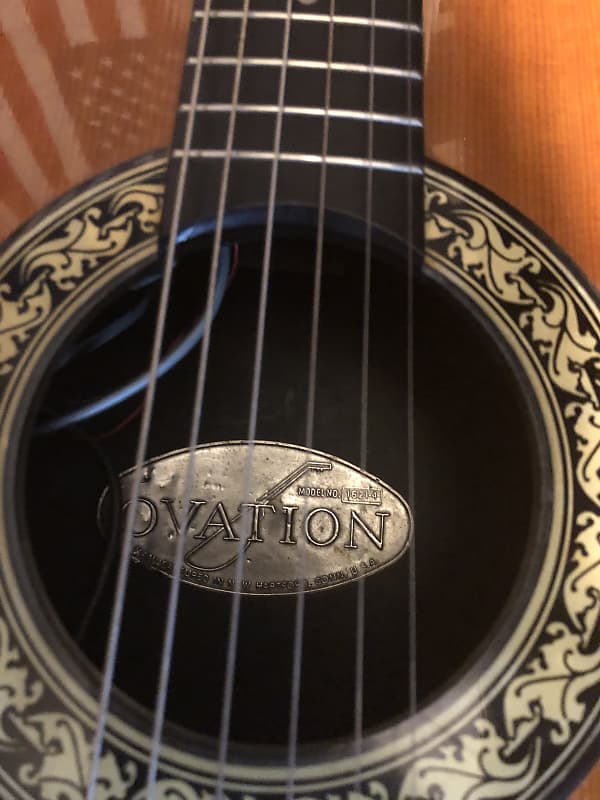 Ovation 1621 Artist