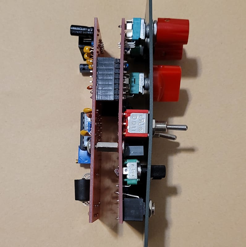 AI017 Low Pass Gate - AI Synthesis