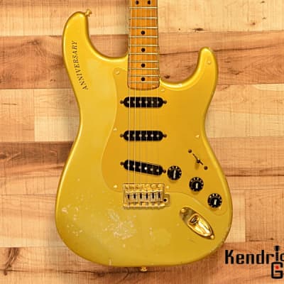 Fender USA 1979 25th Anniversary Stratocaster / ALL GOLD for sale