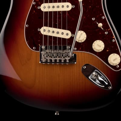 Used Fender American Professional II Stratocaster 3-Tone Sunburst with OHSC image 5