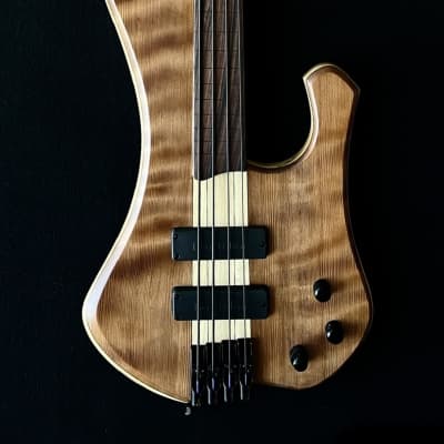MG Bass Extreman Fretless 4 strings - Bartolini pickup & preamp image 1