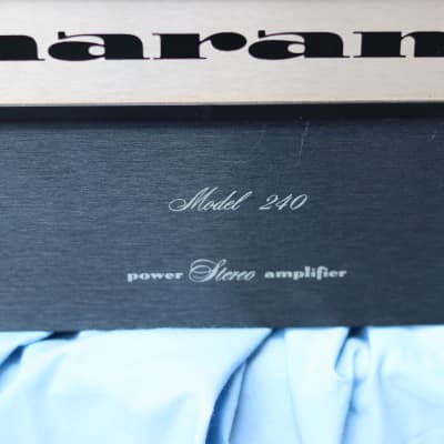 Marantz 240 power  amplifier  made in USA  black panel - black image 2