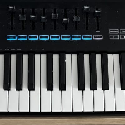 Novation Launchkey 61 MKIII MIDI Keyboard Controller 2020 - Present - Black