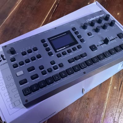 Elektron Octatrack MkII Dynamic 8-Track Performance Sampler 2017 - 2021 - Gray image 2