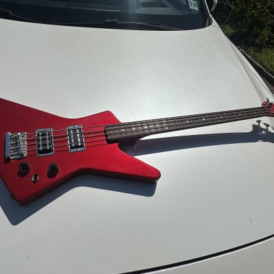ベース FERNANDES EXPLORER BASS Fernandes BXB Explorer Japan 1980's - YouTube