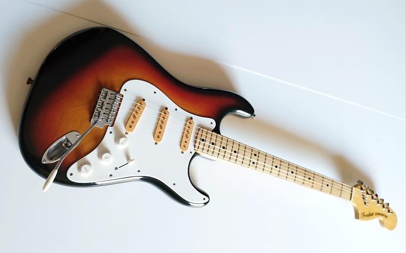 Vintage 70s - Fresher Straighter Stratocaster - 3 Tone | Reverb