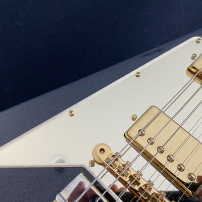 2002 Gibson Custom Shop Lenny Kravitz Signature '67 Flying V Ebony/Gold Sparkle image 12