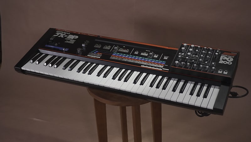 Roland JX-3P 61-Key Programmable Preset Polyphonic Synthesizer with PG-200  Programmer