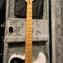Squier Vintage Modified Telecaster Deluxe 2014 White with Hard Case never played