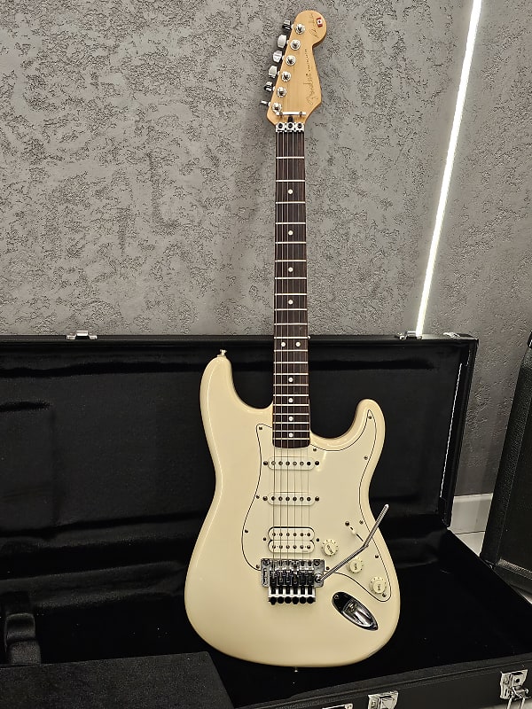 ギター VINTAGE Fender Richie Sambora Signature Fender Richie Sambora Signature Standard Stratocaster 1994
