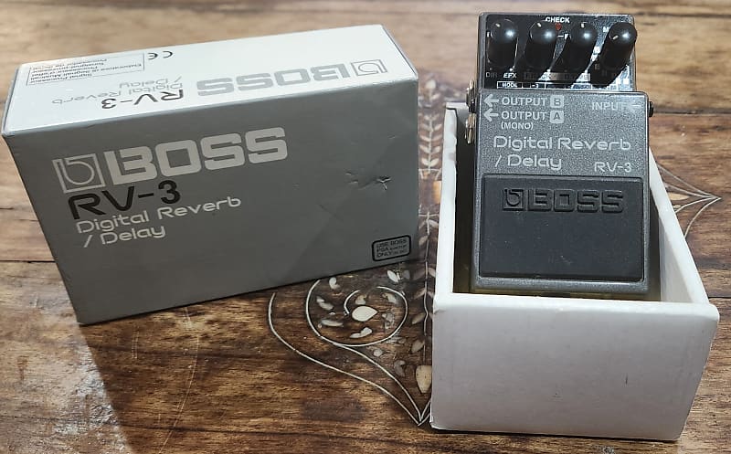 BOSS RV-3 Digital Reverb Delay Guitar Effect Pedal used