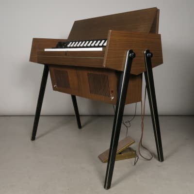 Hohner Symphonic 32 rare vintage organ + tube amp + legs + pedal + manuals image 2