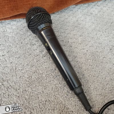 Radioshack Uni-Directional Dynamic Microphone Wired 1/4" Used image 1