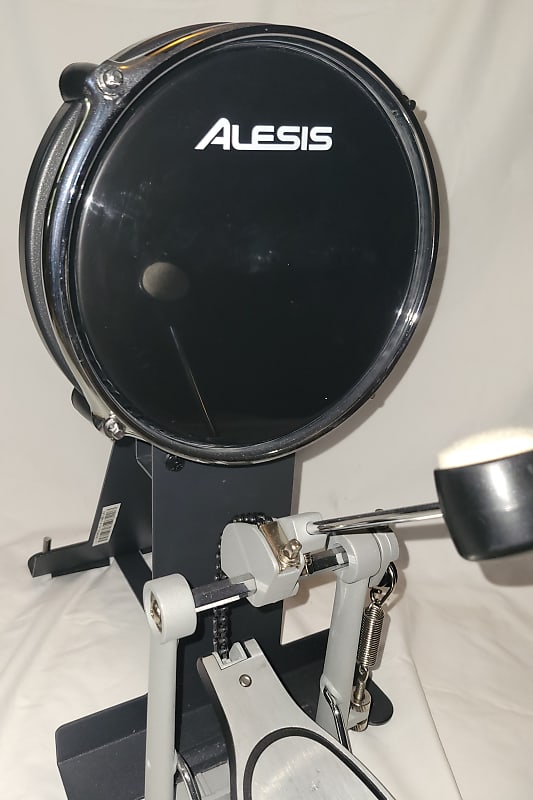 ALESIS 8" Electronic Bass Drum Pad with Alesis Bass Drum Reverb