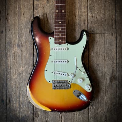 2000 Fender Custom Shop '60 Stratocaster in 3 tone Sunburst Relic for sale