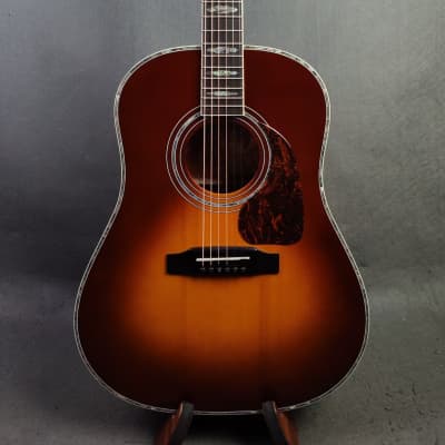 Enya T05A Full Solid Guitar Adirondack Spruce Top Built In LR.Baggs Element VTC pickup with hardcase for sale