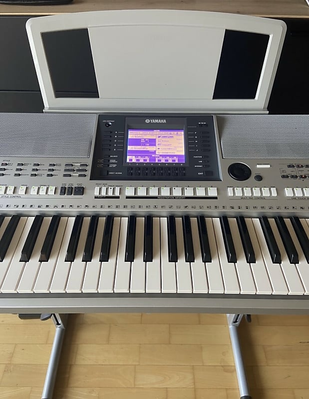 Yamaha PSR S700 S700 Keyboard Arranger | Reverb Canada