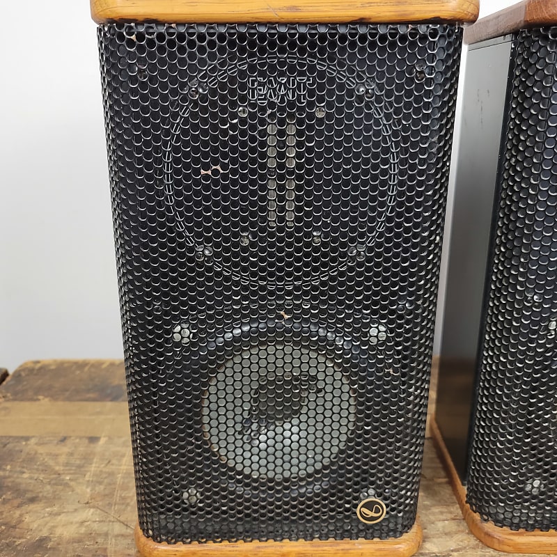 Infinity インフィニティ社のInfinitesimal RS-0.1 stereonomono - reference website about audio equipment