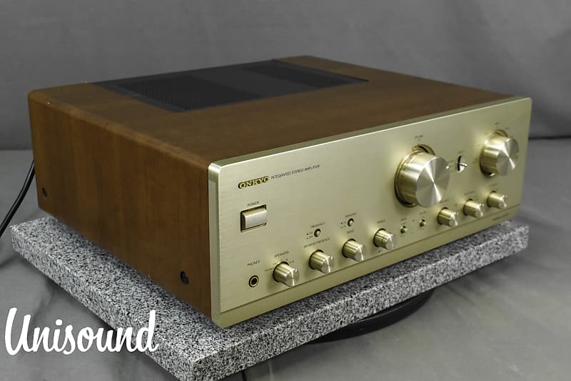 Onkyo Integra A-927 Integrated Stereo Amplifier in Very Good
