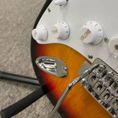Austin AST100L Left-Handed Double Cutaway Electric Guitar Sunburst image 6