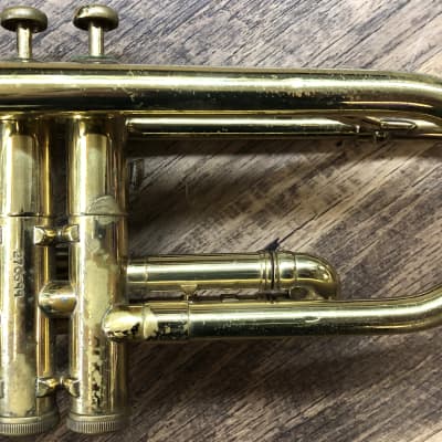 1958 F.E. Olds & Son Mendez Gold Lacquered Professional Bb Trumpet with Mouthpiece and Case image 4