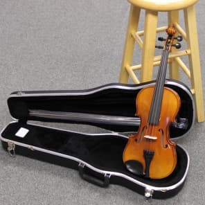 William Lewis & Son WL16E4CH 4/4 Violin Outfit with Case