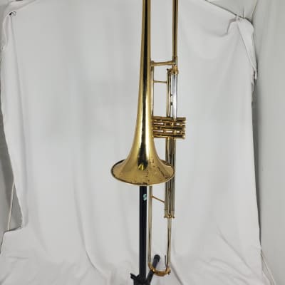 Getzen Valve Trombone  Lacquered Brass image 10