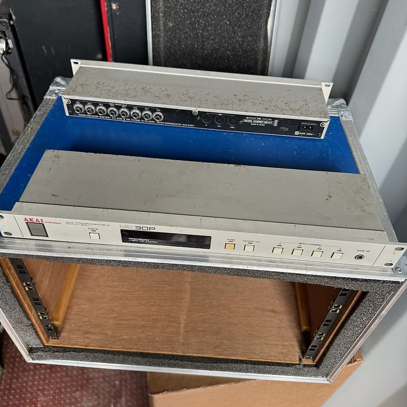 MIDI パッチベイ AKAI ME 30PⅡ □ AKAI ME30P/Studio 4/Roland A-880 MIDI パッチベイ AKAI ME 30PⅡ □ AKAI ME30P/Studio 4/Roland A-880