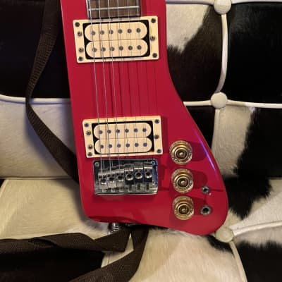 Austin Hatchet  travel guitar  1981  - Red image 3