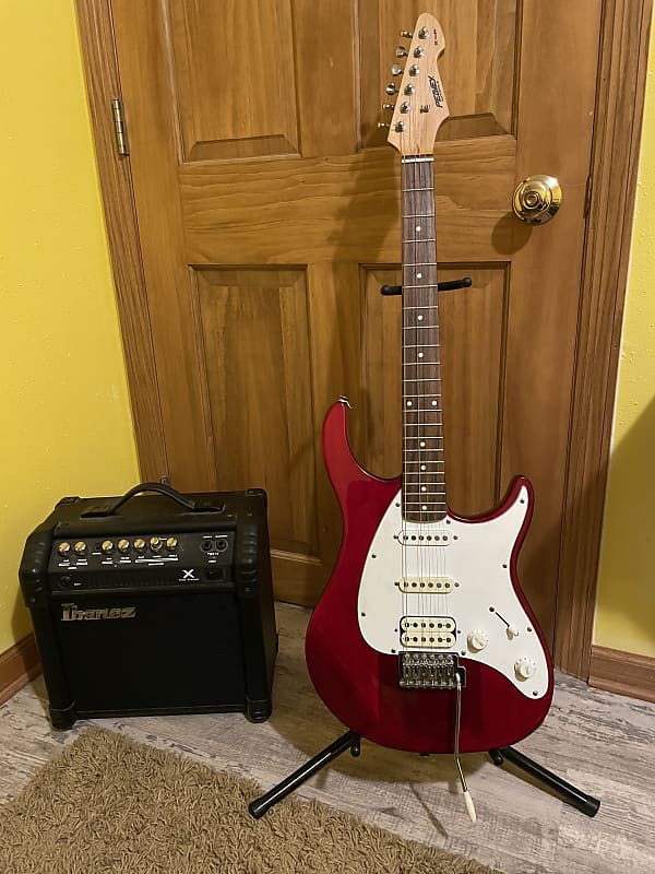 Peavey Raptor Plus HSS Electric Guitar w/ Tremolo Northeast Red w/ Rosewood Fretboard image 1