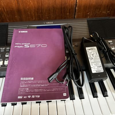 Yamaha PSR-S670 61-key Arranger Workstation