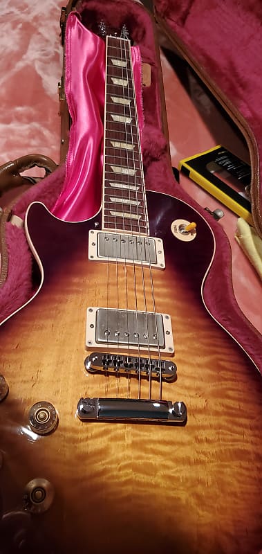 Left handed.Gibson Les paul standard plus 2013Sunburst. image 1