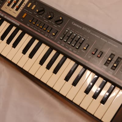 Casio MT-68 Casiotone 49-Key Synthesizer | Reverb UK