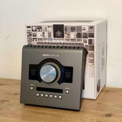 Universal Audio Apollo Twin X QUAD Thunderbolt 3 Audio Interface 2019 - Present - Gray image 3