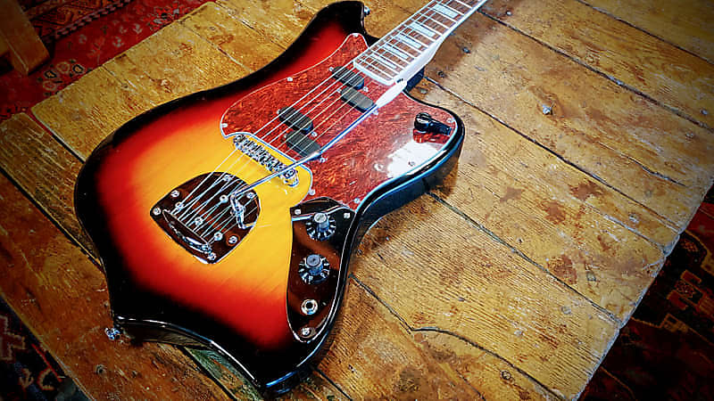 Eastwood Maverick Custom Sunburst w/Gigbag | Reverb